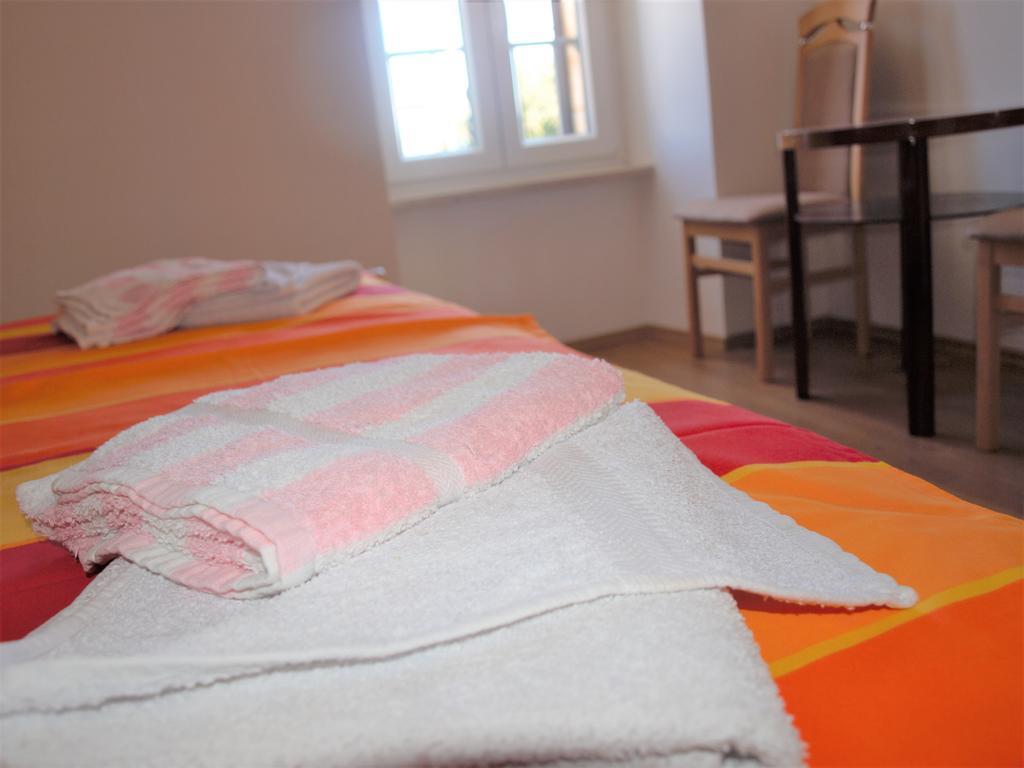 Apartment Rado Vrbnik Buitenkant foto